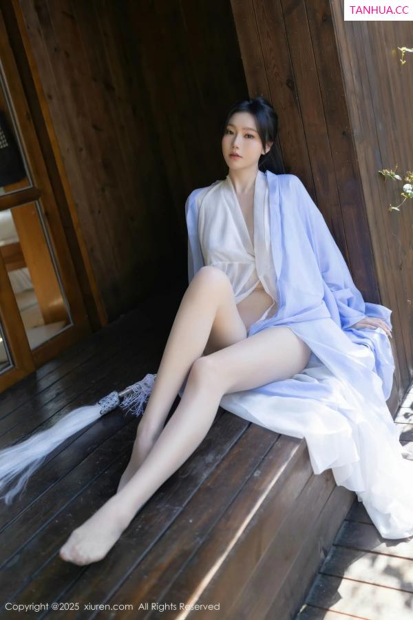安然Maleah  [XiuRen]高清写真图 2025.12.30 No.11178 安然anran 道姑装扮第10张图片